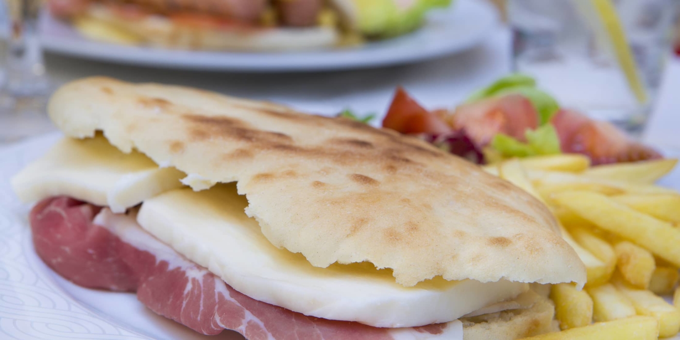SaltimboccaPiattoTheGardenSnackBarGrill