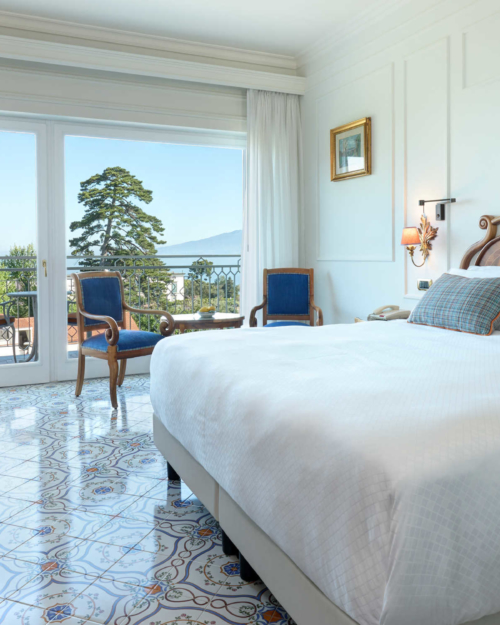 Comfort Room partial sea view