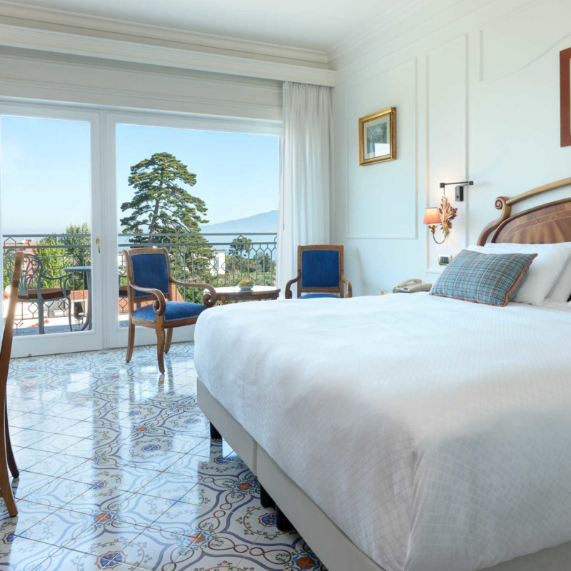 Comfort Room partial sea view